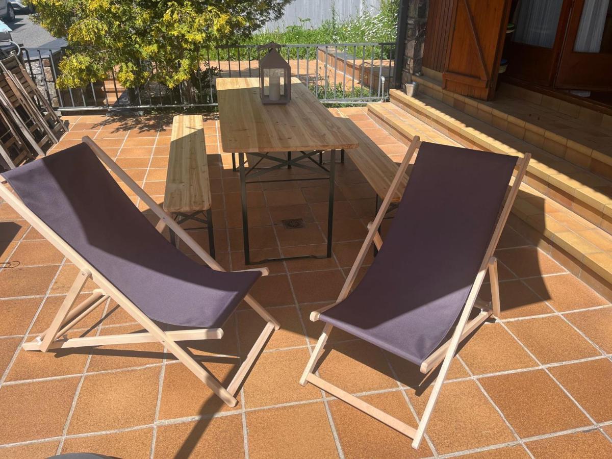 Una Terraza Con Encanto El Tarter Bagian luar foto